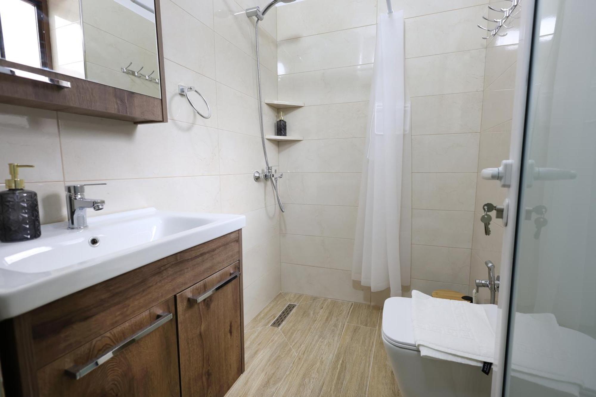 Hotel Vila Vreko B&B Берат Екстериор снимка