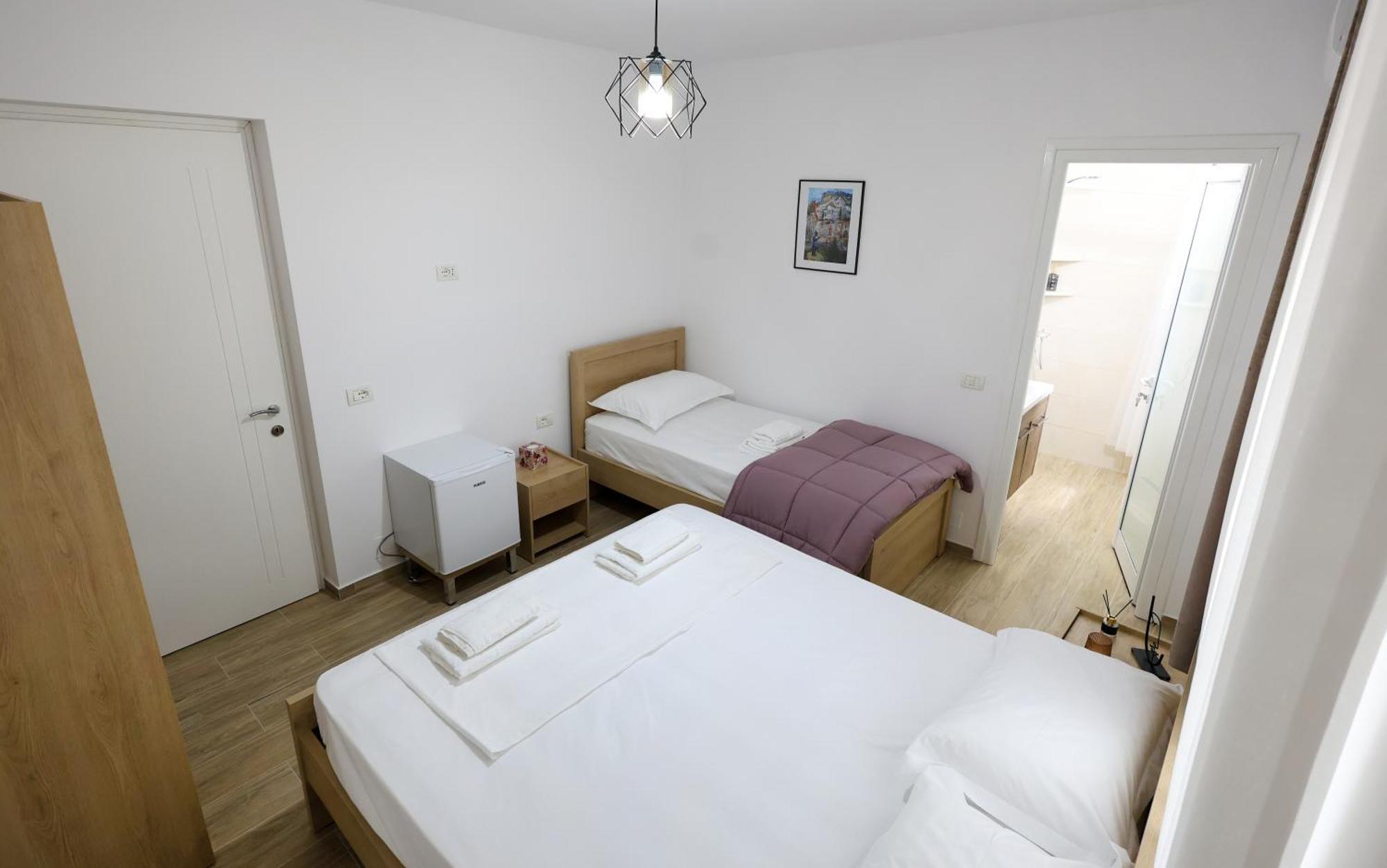 Hotel Vila Vreko B&B Берат Екстериор снимка