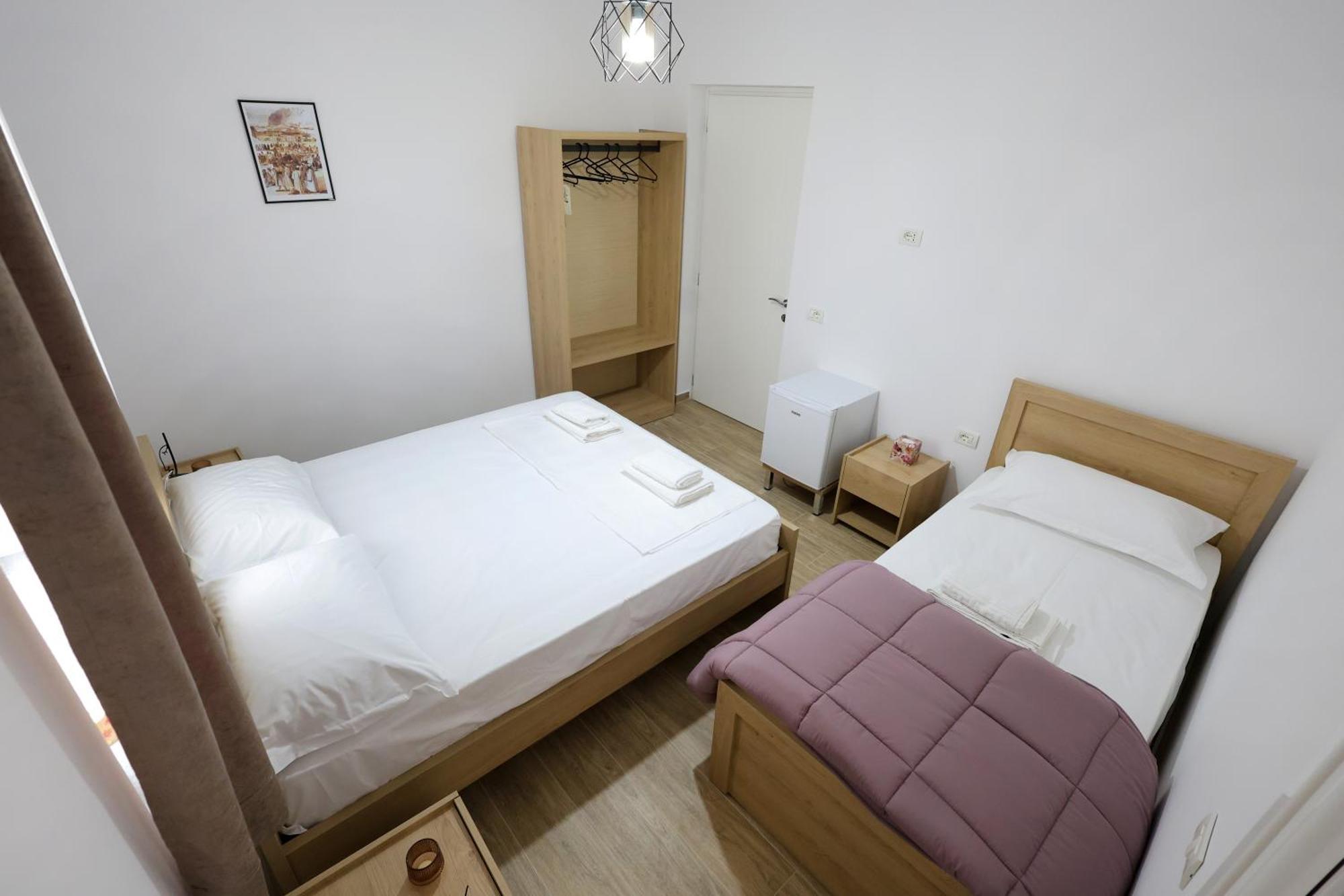 Hotel Vila Vreko B&B Берат Екстериор снимка